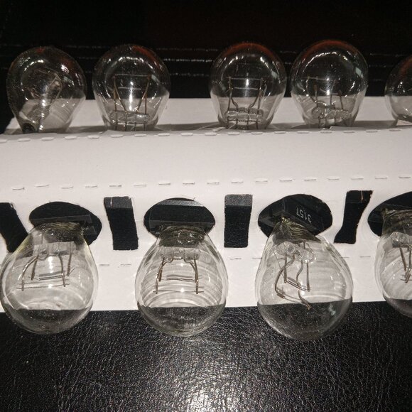 NEW Halogen 3157 Automotive and Lighting Accessories Bulbs - Picture 6 of 7